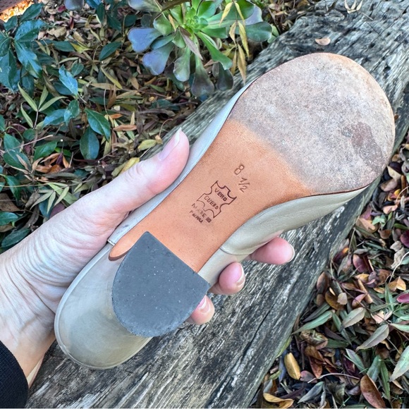 John Fluevog 8.5 M Prodigy Taupe Patent Leather Slingback Pumps Shoes Peru - Picture 11 of 14